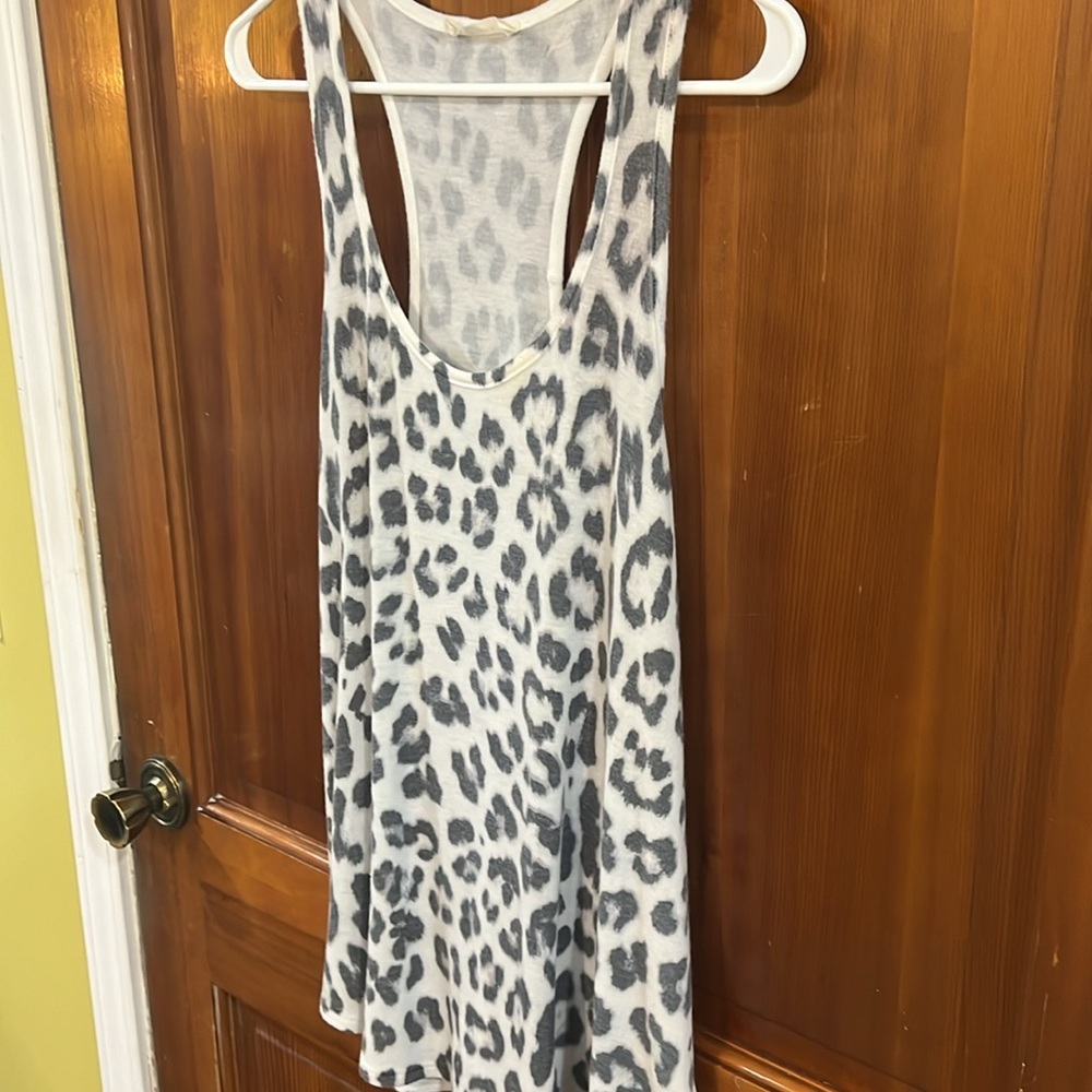 Beige and Gray Animal Print by Phil Love Tank Size Medium - Picture 4 of 7